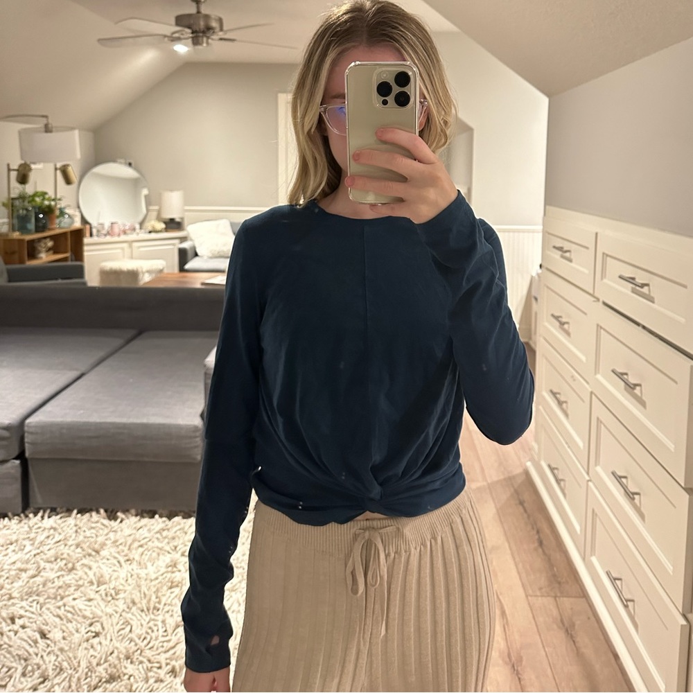 Athleta XS Long Sleeved Top